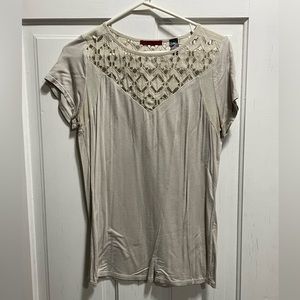 Women’s Buckle Blouse